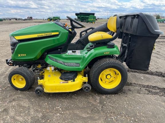 Image of John Deere X394 equipment image 1