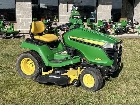 Image of John Deere X570 equipment image 1