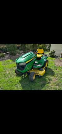 Image of John Deere X570 equipment image 1