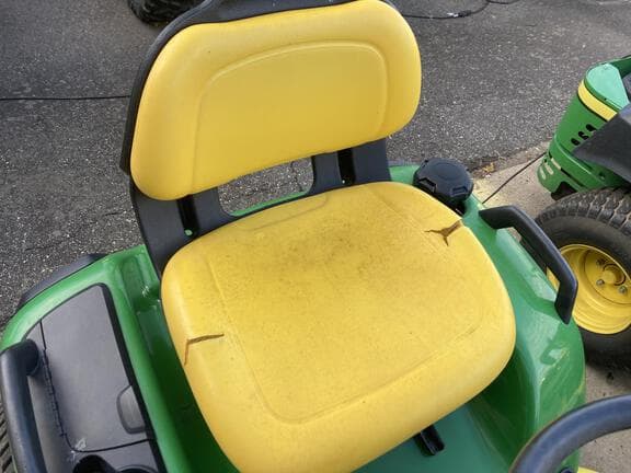 Image of John Deere X570 equipment image 4