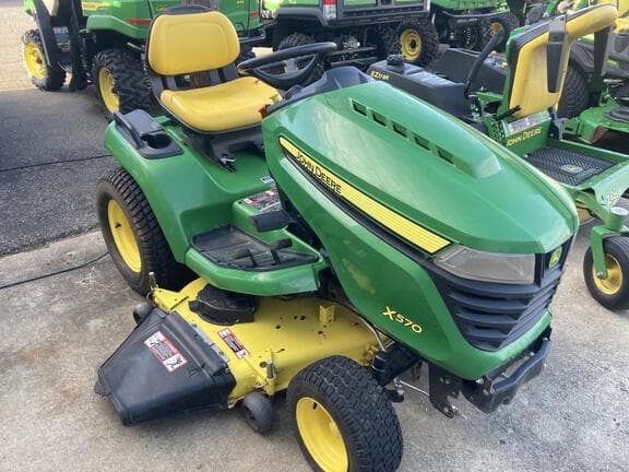 Image of John Deere X570 equipment image 3