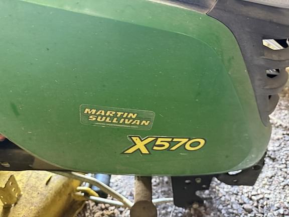 Image of John Deere X570 equipment image 3