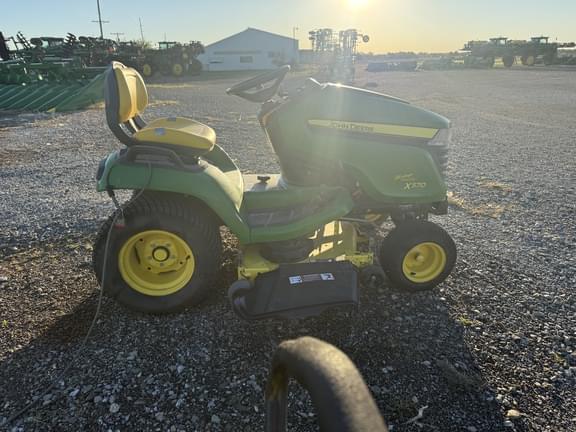 Image of John Deere X570 equipment image 2