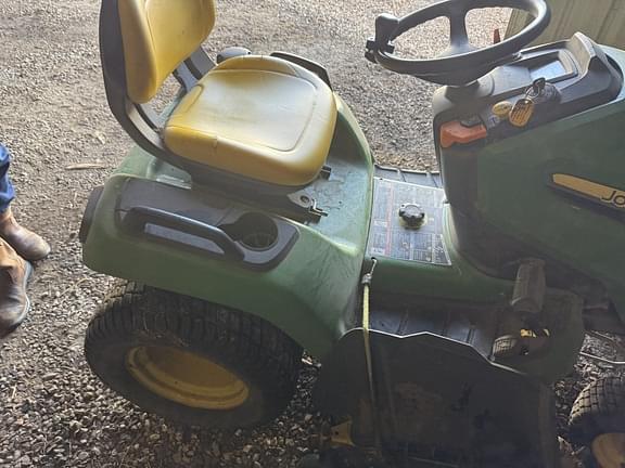 Image of John Deere X570 equipment image 4