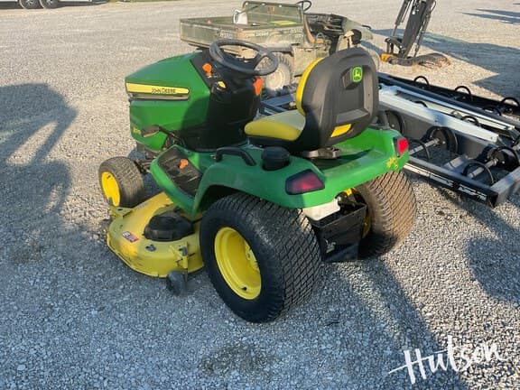 Image of John Deere X570 equipment image 3