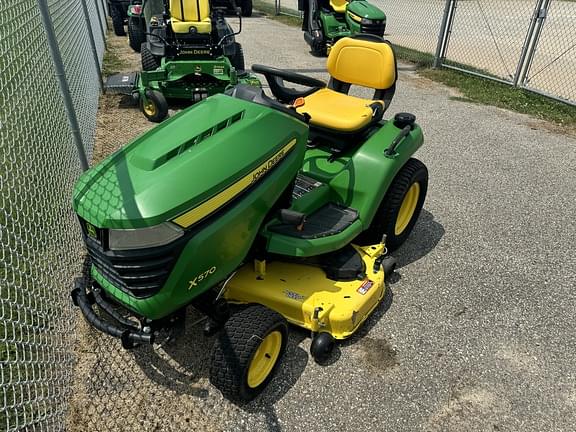 Image of John Deere X570 equipment image 1