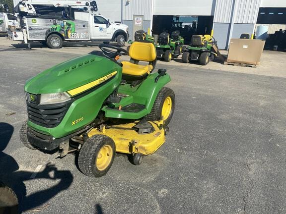 2016 John Deere X570 Equipment Image0