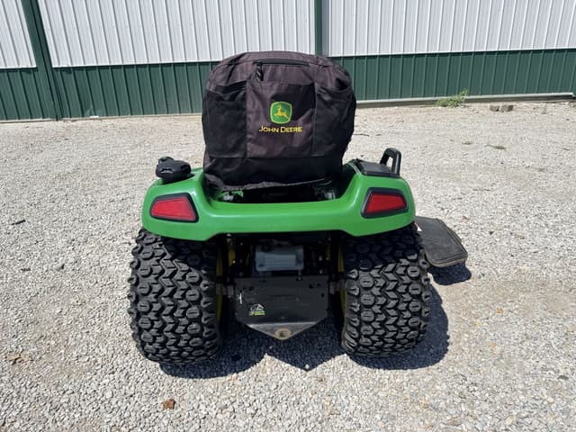 Image of John Deere X580 equipment image 4