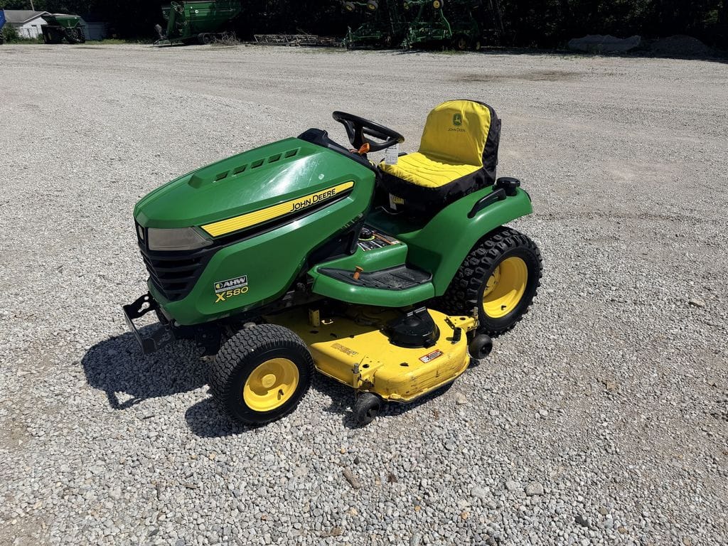 2016 John Deere X580 Equipment Image0