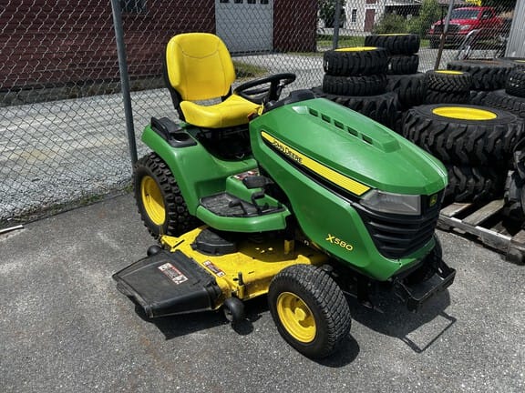 2016 John Deere X580 Equipment Image0