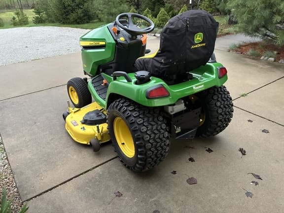 Image of John Deere X580 equipment image 4