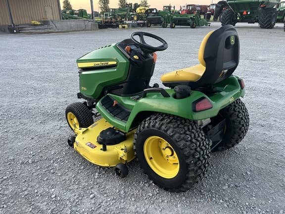 Image of John Deere X580 equipment image 2