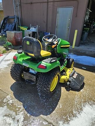 Image of John Deere X580 equipment image 2