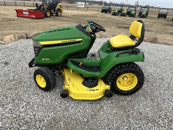 Image of John Deere X580 equipment image 1