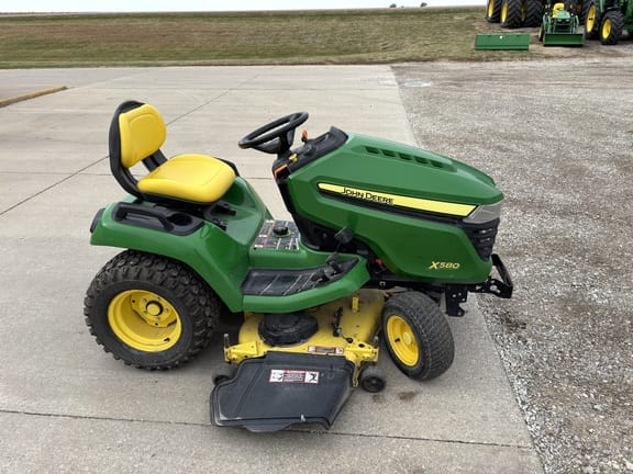 2016 John Deere X580 Equipment Image0