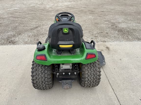 Image of John Deere X580 equipment image 3