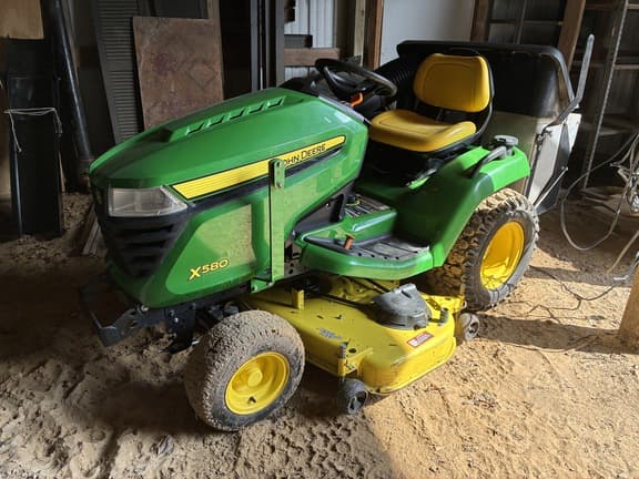 Image of John Deere X580 equipment image 1