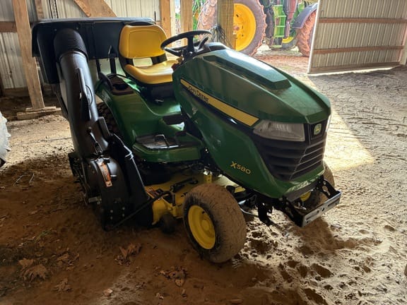 2016 John Deere X580 Equipment Image0