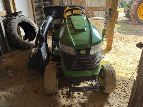 Image of John Deere X580 equipment image 2