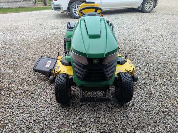 Image of John Deere X580 equipment image 2