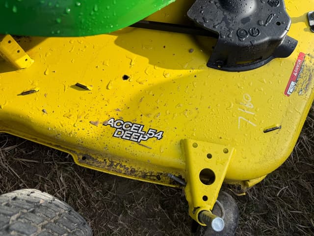 Image of John Deere X584 equipment image 3