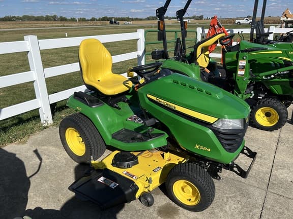 Image of John Deere X584 equipment image 4
