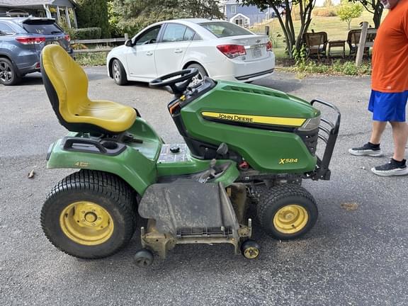 Image of John Deere X584 equipment image 4