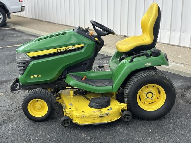 Image of John Deere X584 equipment image 1