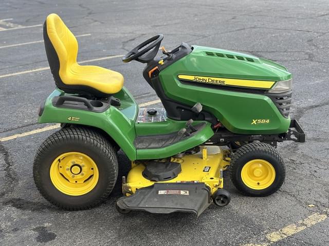 Image of John Deere X584 equipment image 4