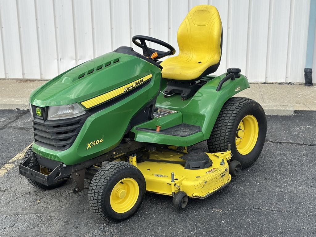 2016 John Deere X584 Equipment Image0