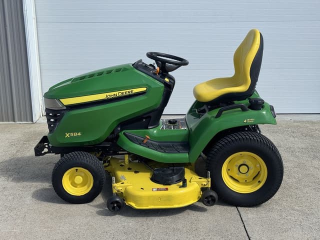 Image of John Deere X584 equipment image 1