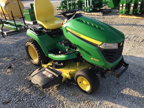 Image of John Deere X590 equipment image 4