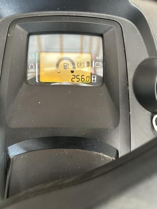 Image of John Deere X590 equipment image 4