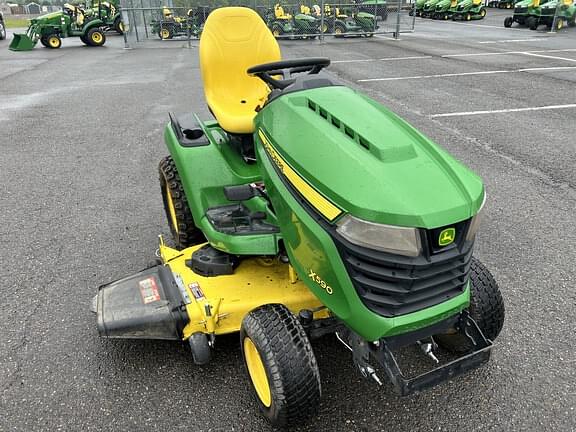 Image of John Deere X590 equipment image 3