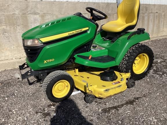 Image of John Deere X590 equipment image 1