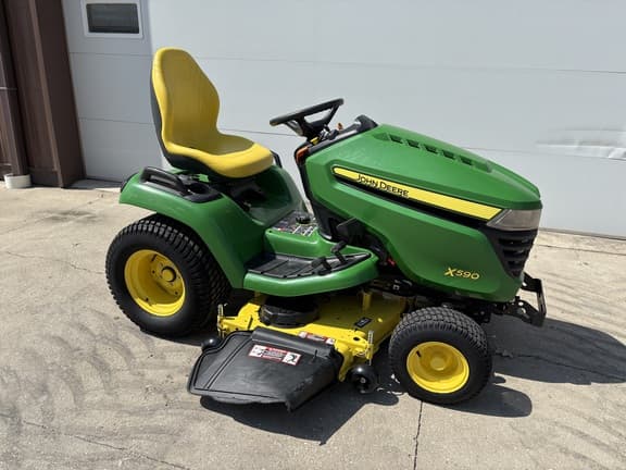 Image of John Deere X590 equipment image 1