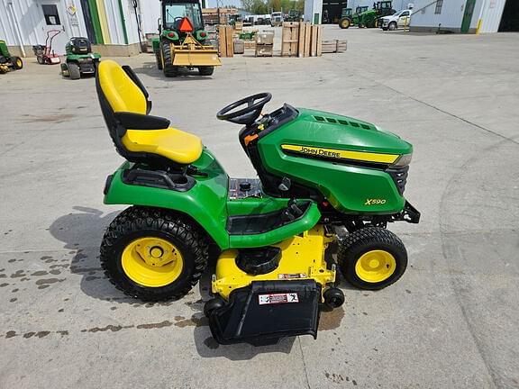 Image of John Deere X590 equipment image 3