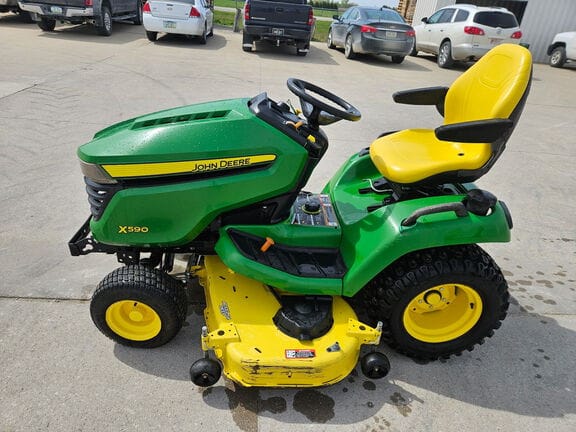 Main image John Deere X590
