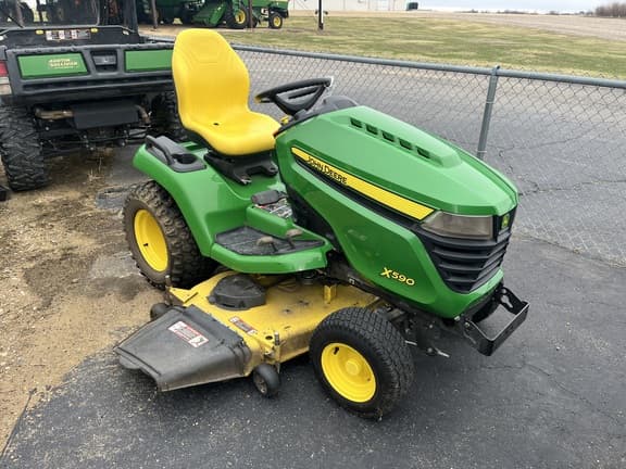 Image of John Deere X590 equipment image 2