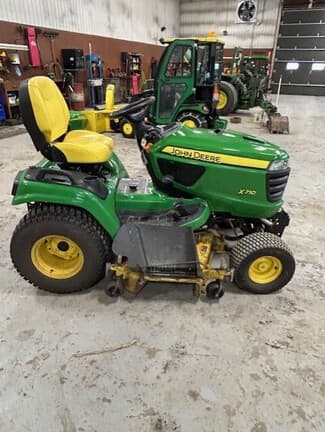 Image of John Deere X710 equipment image 2