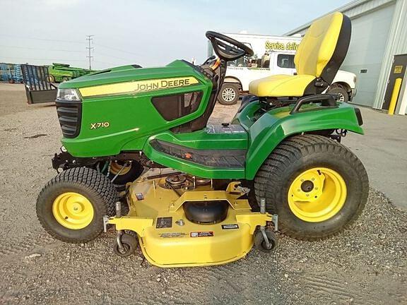 Image of John Deere X710 equipment image 1