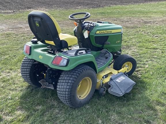 Image of John Deere X730 equipment image 4