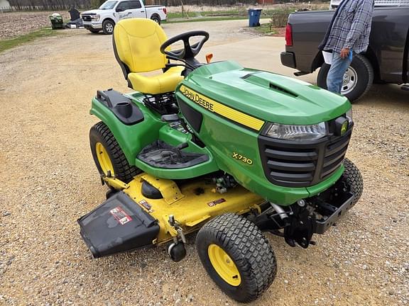 Image of John Deere X730 equipment image 1