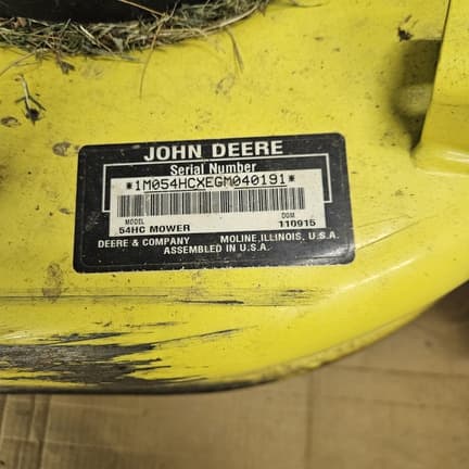 Image of John Deere X730 equipment image 3