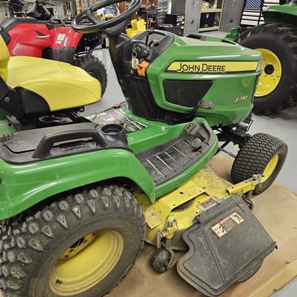 Image of John Deere X730 equipment image 2