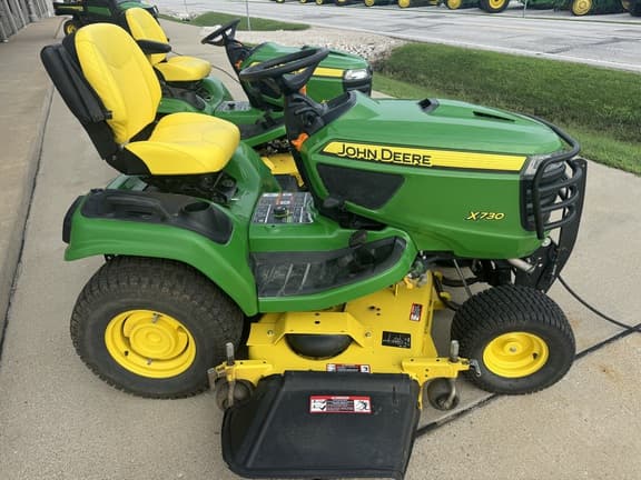 Image of John Deere X730 equipment image 1