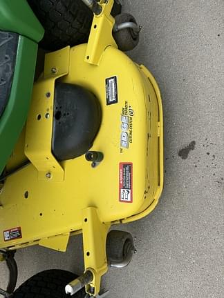 Image of John Deere X730 equipment image 3