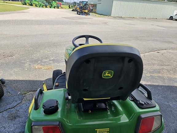 Image of John Deere X730 equipment image 3