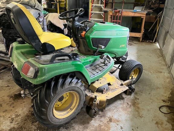 Image of John Deere X730 equipment image 2