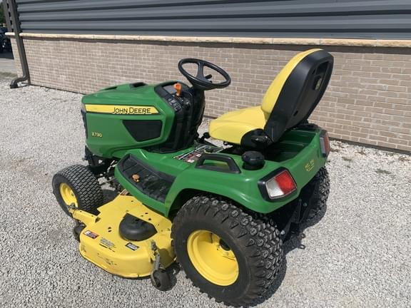 Image of John Deere X730 equipment image 2